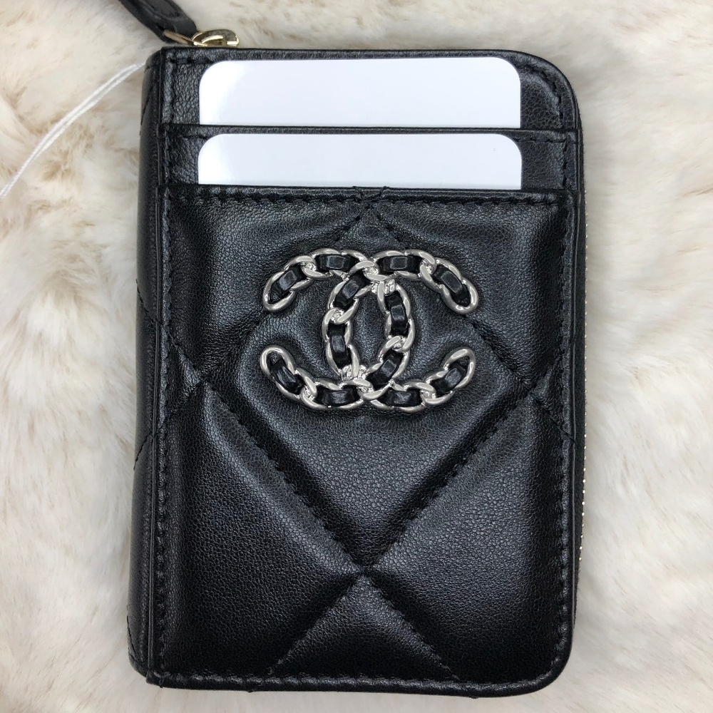 NWT Chanel Black 19 Zip Card Coin Purse Card Holder Zip Wallet